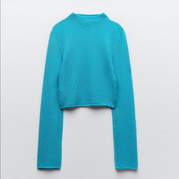 Luxurious blue knit crop top. Matching set available. Beach set. Going out set. - Picture 9 of 9